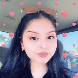 Meet your Posher, Tiffany